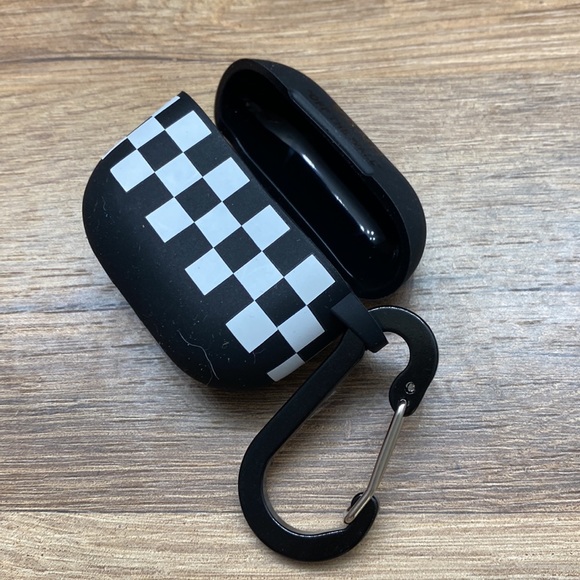 VANS EARBUD CASE STANDARD BRAND 🔥 NEW - Picture 3 of 4